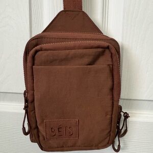 BEIS The Sport Sling -Crossbody Bag